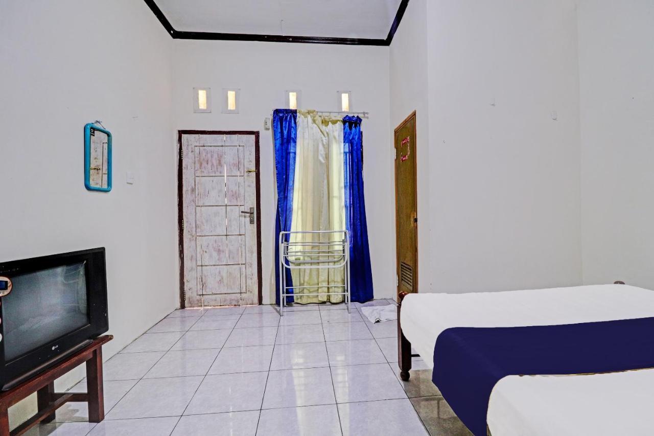 Отель Oyo 92056 Asri Kost Syariah Джамби Экстерьер фото